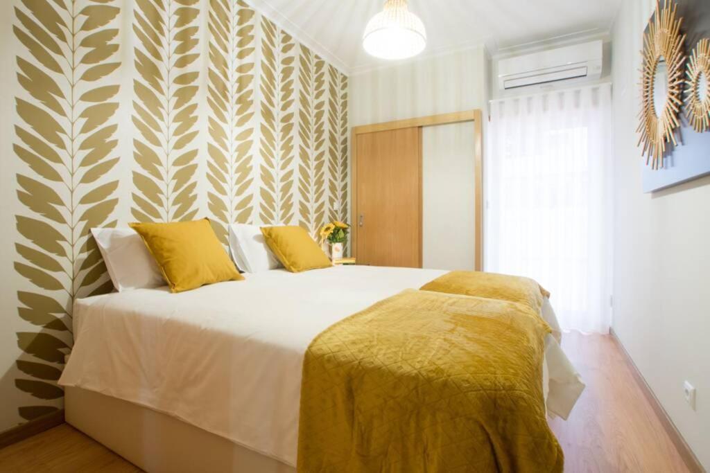 Modern Apartment In Coimbra City Center Bagian luar foto