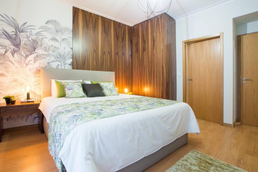 Modern Apartment In Coimbra City Center Bagian luar foto